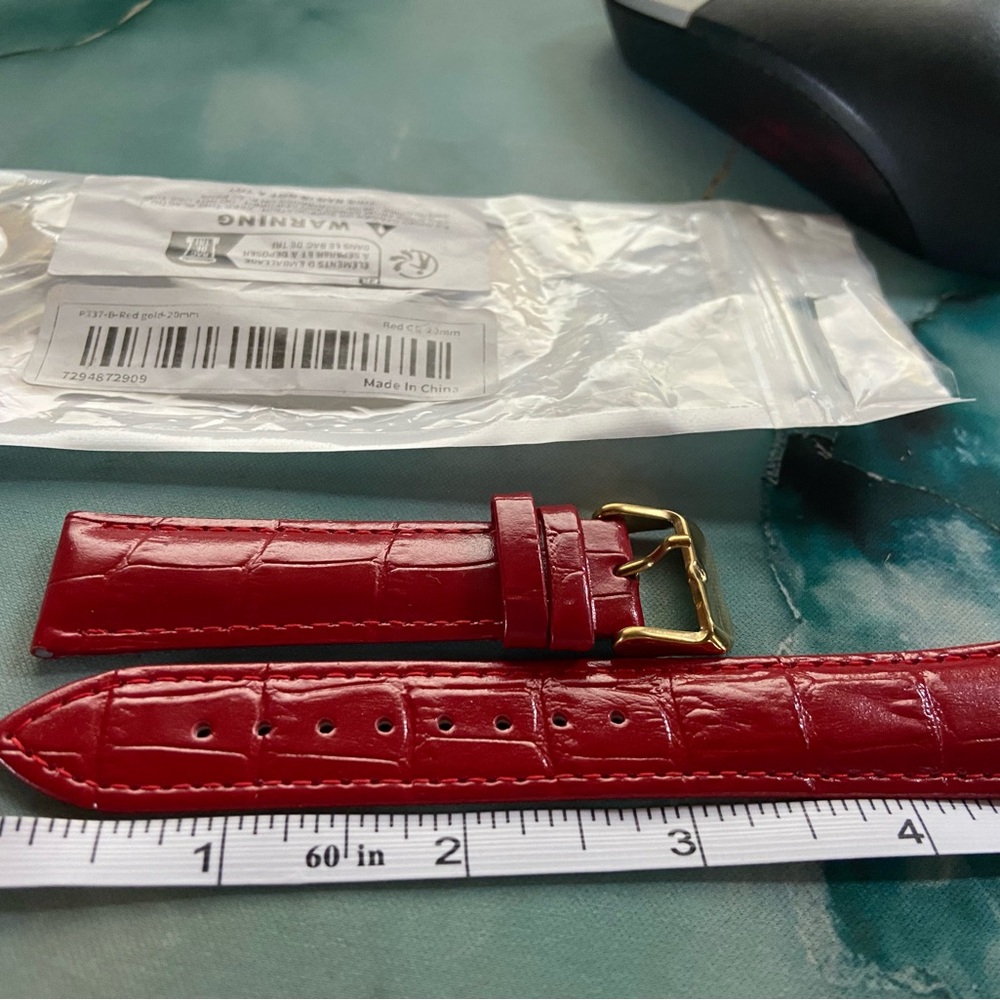 Gorgeous Red Leather Watch Strap 20mm Unisex NEW